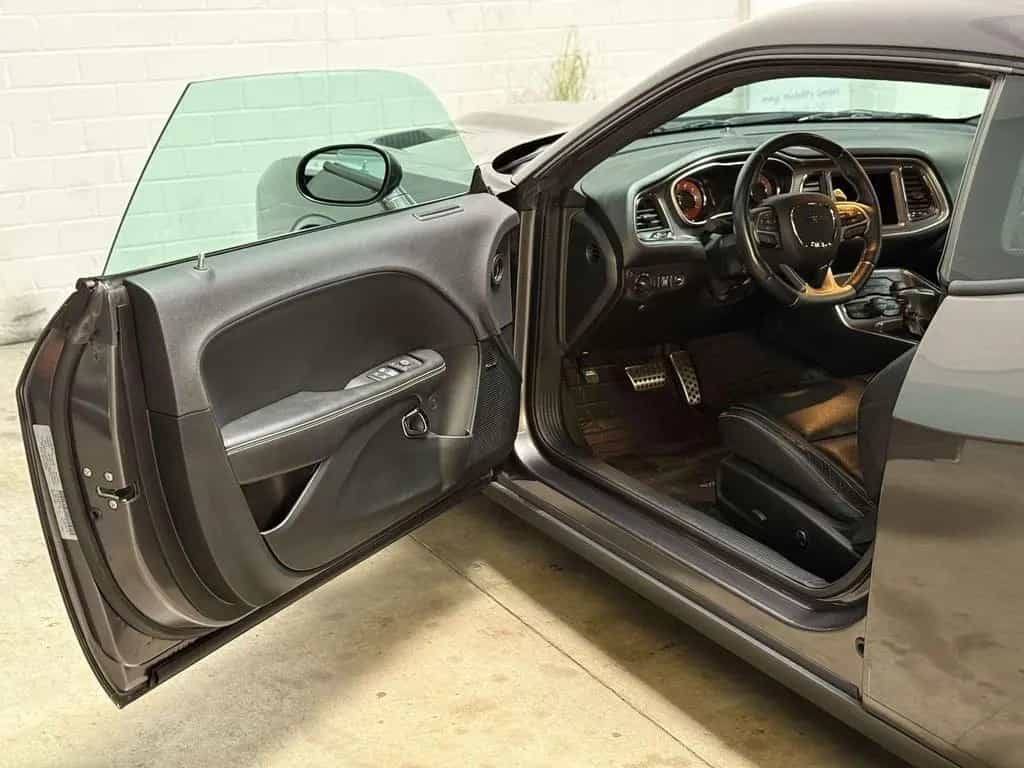 Dodge Challenger Challenger Automatik SRT Hellcat 01/2018-photo-14