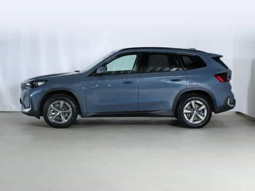 BMW X1 sDrive 20i LED PDC Navigation Ablagenpaket 11/2025-photo-2