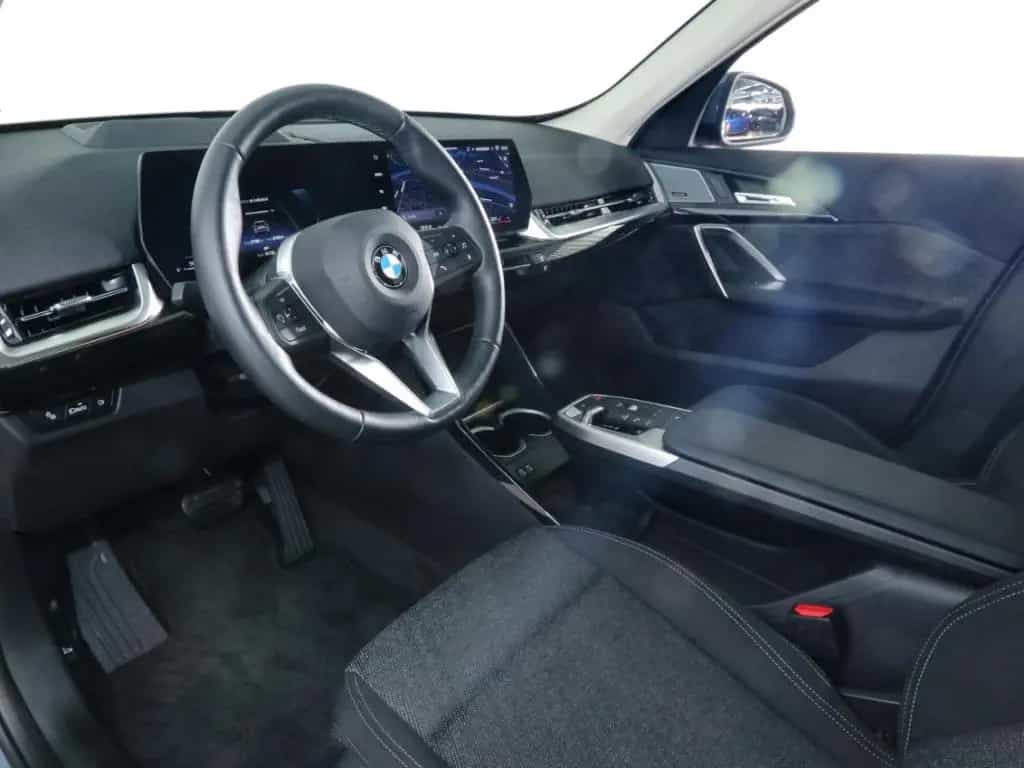 BMW X1 sDrive 20i LED PDC Navigation Ablagenpaket 11/2025-photo-6