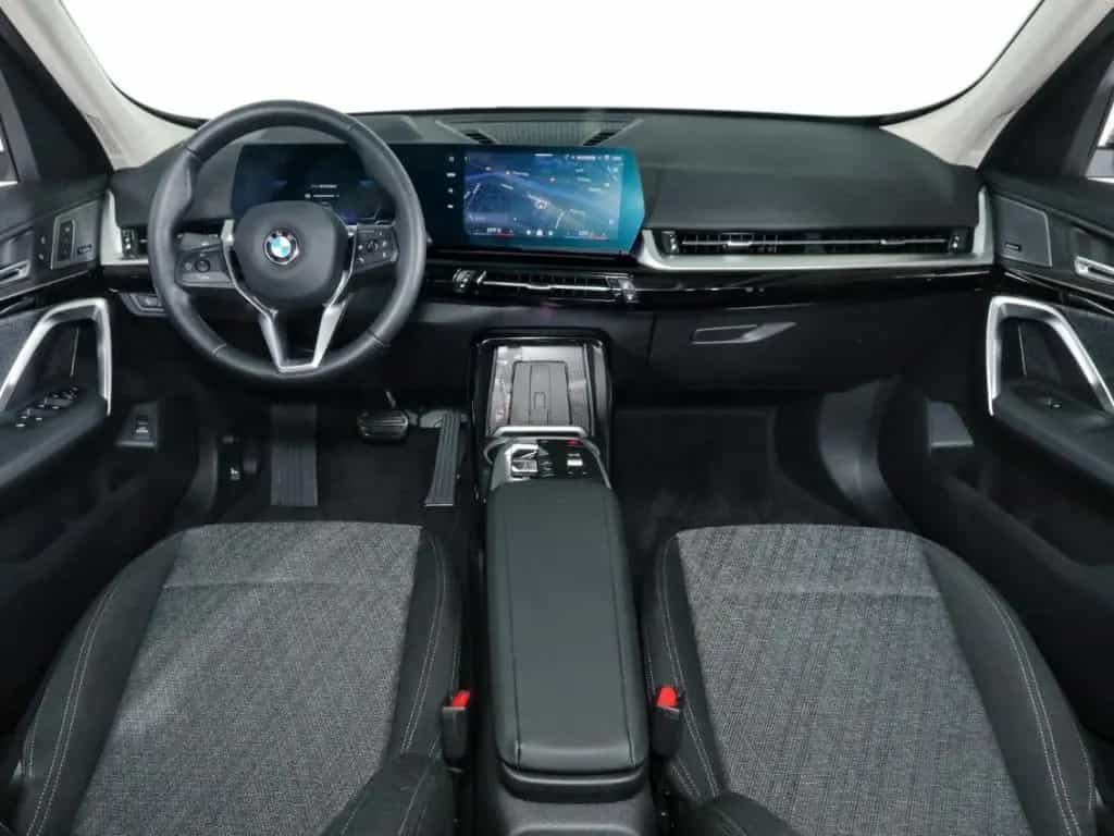 BMW X1 sDrive 20i LED PDC Navigation Ablagenpaket 11/2025-photo-8
