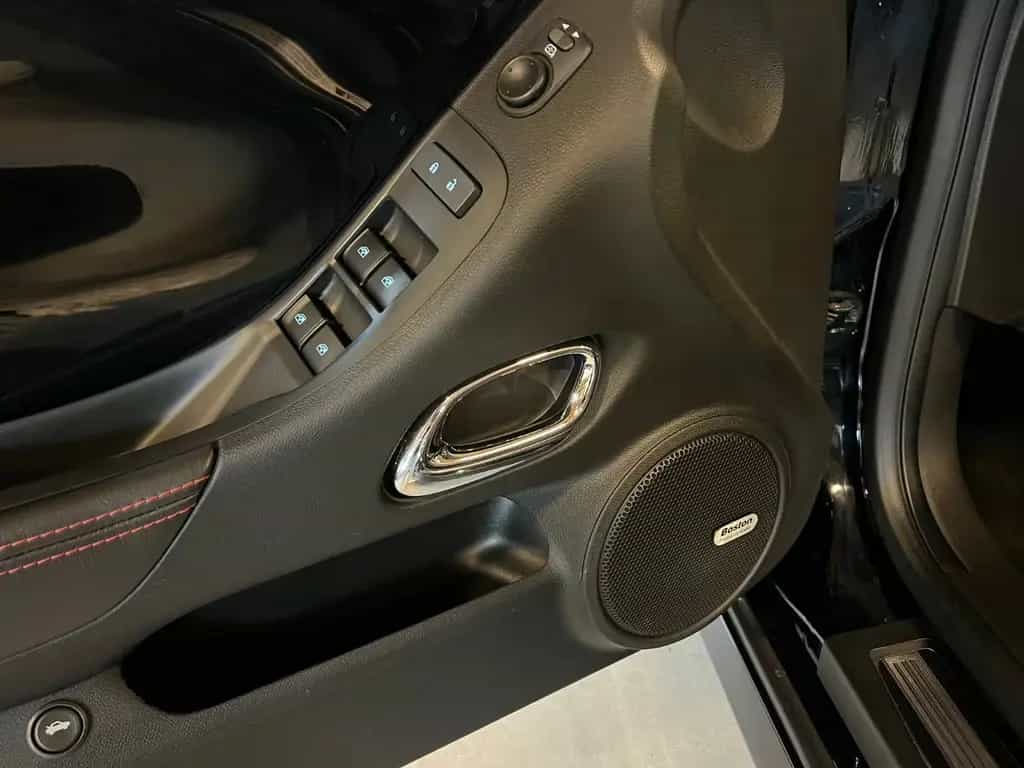 Chevrolet Camaro 6.2 V8-ZL1-V8-GARANTIE-FINANZIERUNG-588PS 01/2013-photo-26