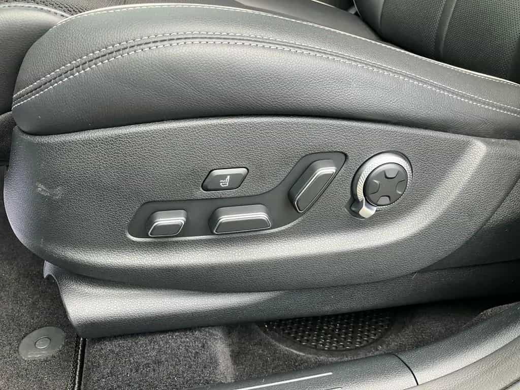 Genesis GV70 2,2L Diesel  AWD Sport vom Genesis Vertrags 11/2024-photo-17