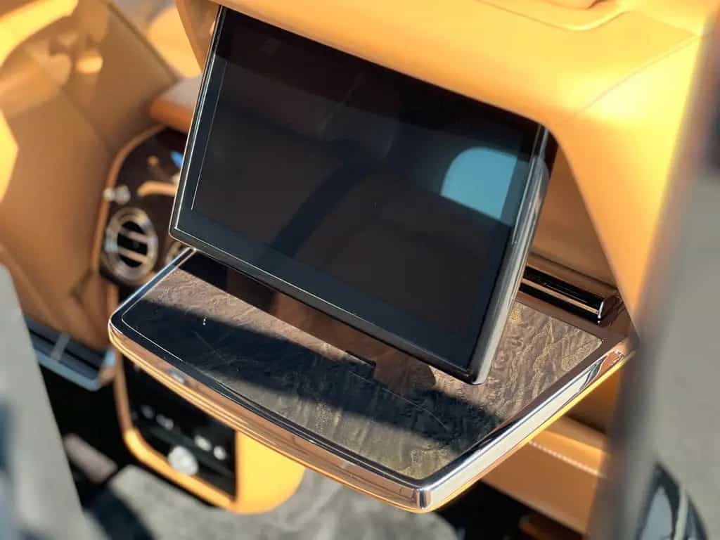 Rolls-Royce Cullinan - null-photo-20