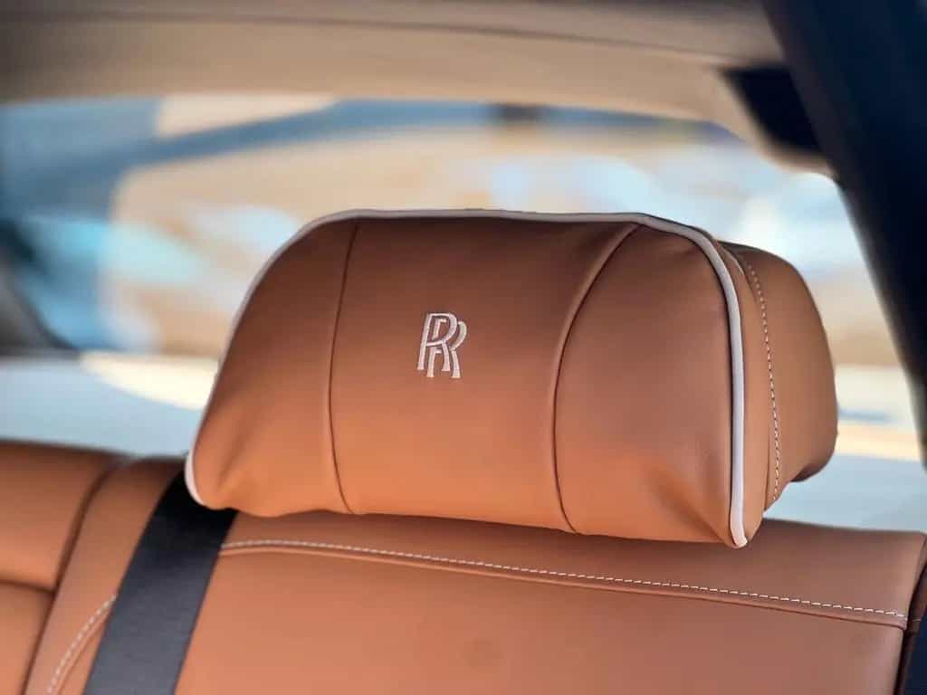 Rolls-Royce Cullinan - null-photo-21