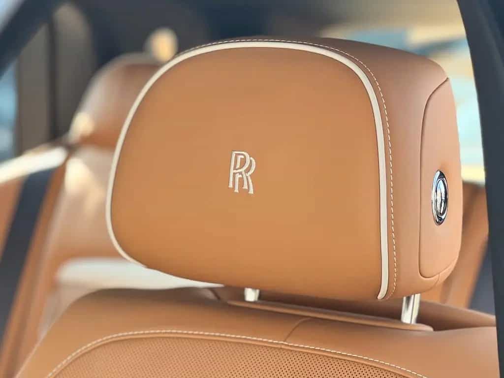 Rolls-Royce Cullinan - null-photo-22