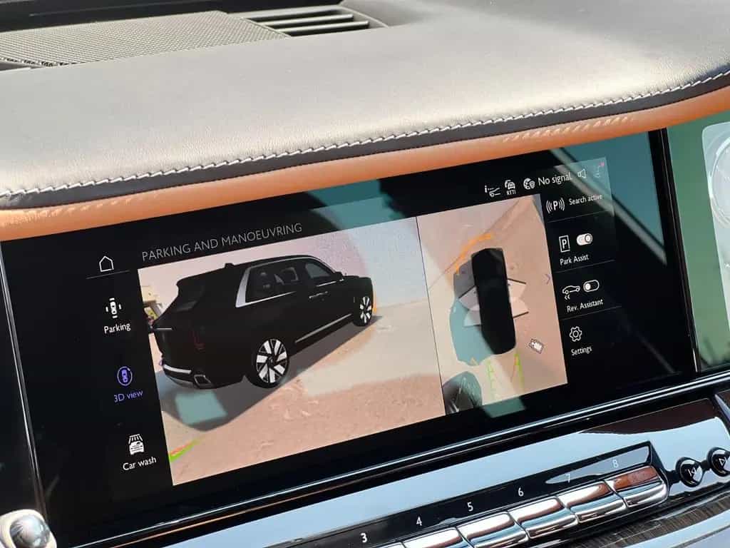 Rolls-Royce Cullinan - null-photo-24