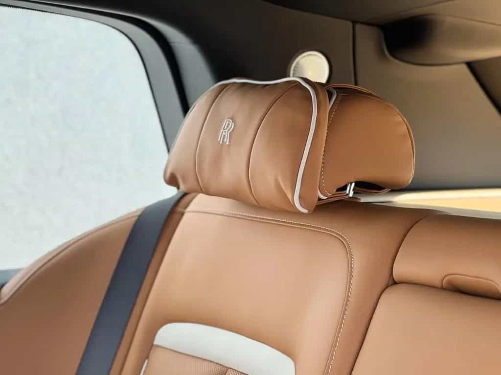 Rolls-Royce Cullinan - null-photo-27