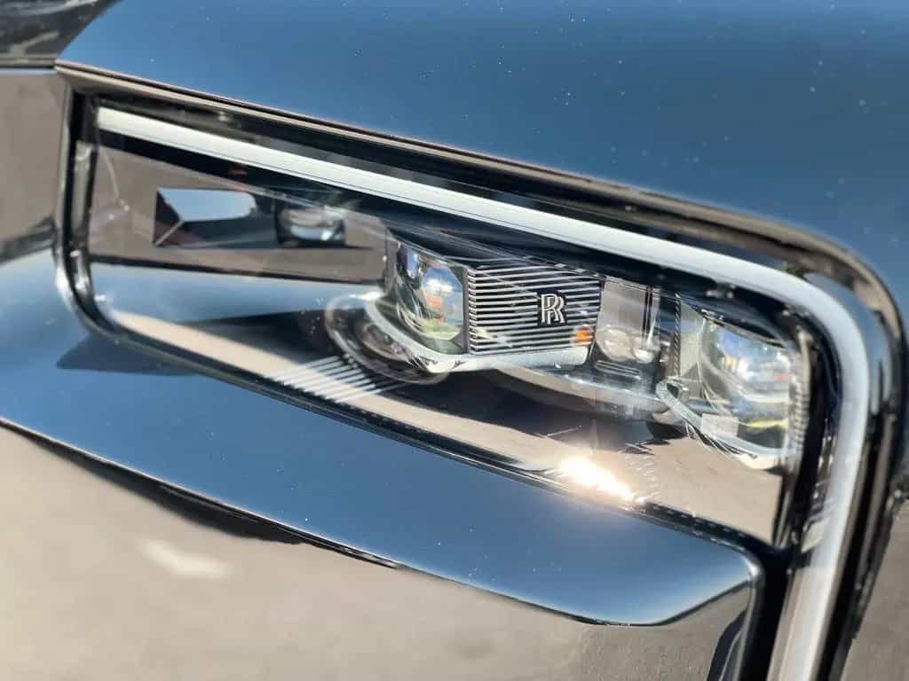 Rolls-Royce Cullinan - null-photo-9