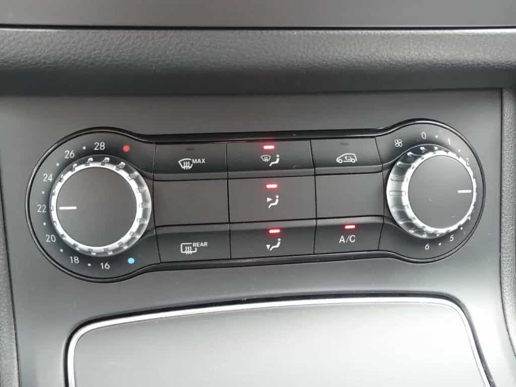 Mercedes-Benz B 250 4Matic Score Navi*SHZ*Automatik*ab 199€ 08/2016-photo-19