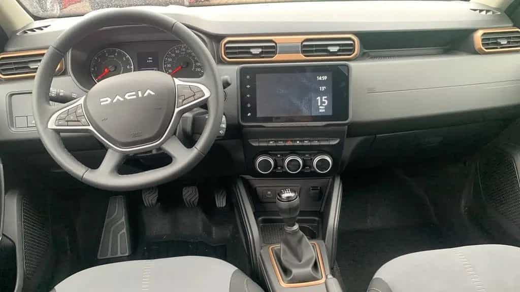 Dacia Duster EXTREME II 1.3 TCe 130 NAVI+CARPLAY+LED 04/2024-photo-13