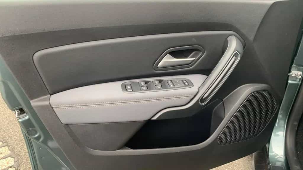 Dacia Duster EXTREME II 1.3 TCe 130 NAVI+CARPLAY+LED 04/2024-photo-19