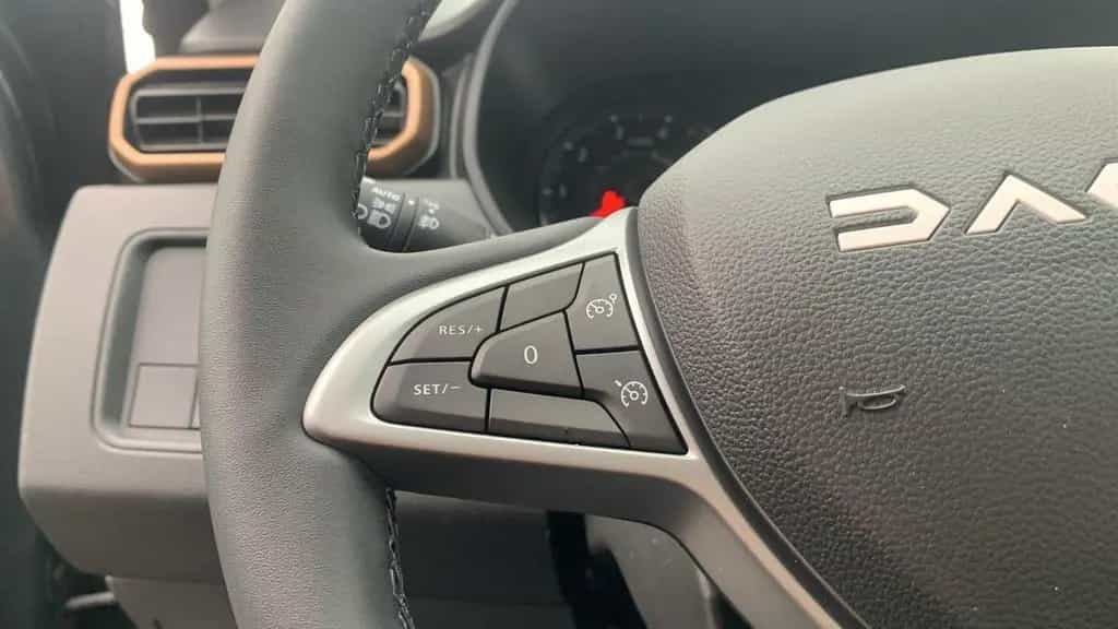 Dacia Duster EXTREME II 1.3 TCe 130 NAVI+CARPLAY+LED 04/2024-photo-21