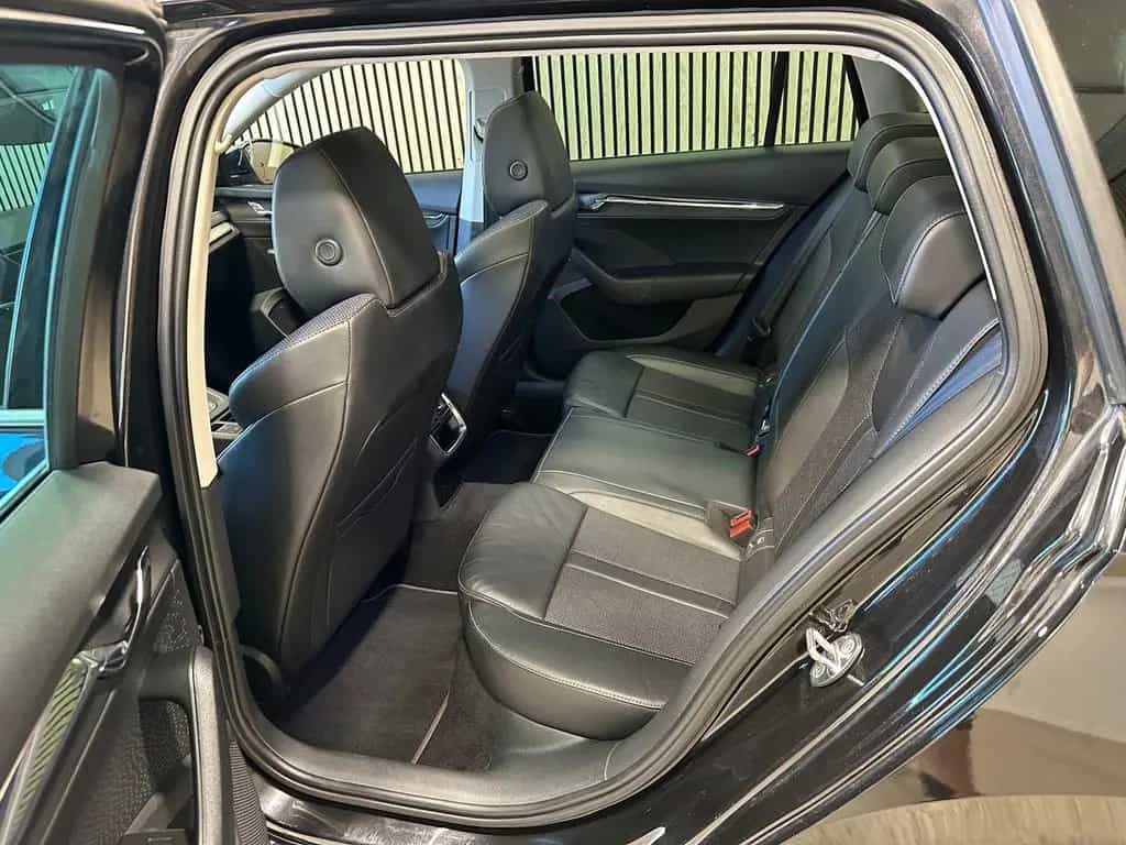 Skoda Octavia Combi 1.5 TSI e-TEC Style LED|PANO|Leder 01/2022-photo-18