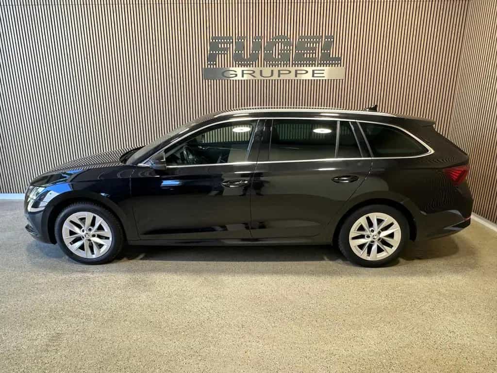 Skoda Octavia Combi 1.5 TSI e-TEC Style LED|PANO|Leder 01/2022-photo-2