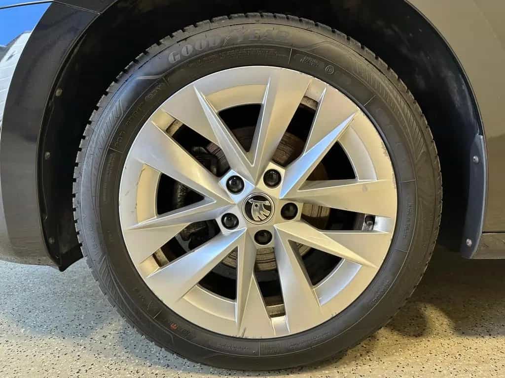 Skoda Octavia Combi 1.5 TSI e-TEC Style LED|PANO|Leder 01/2022-photo-7