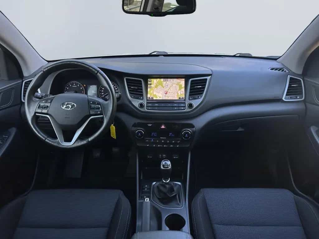 Hyundai TUCSON 1.6 Intro Edition *Navi*Kamera*SHZ*PDC*DA 08/2015-photo-11