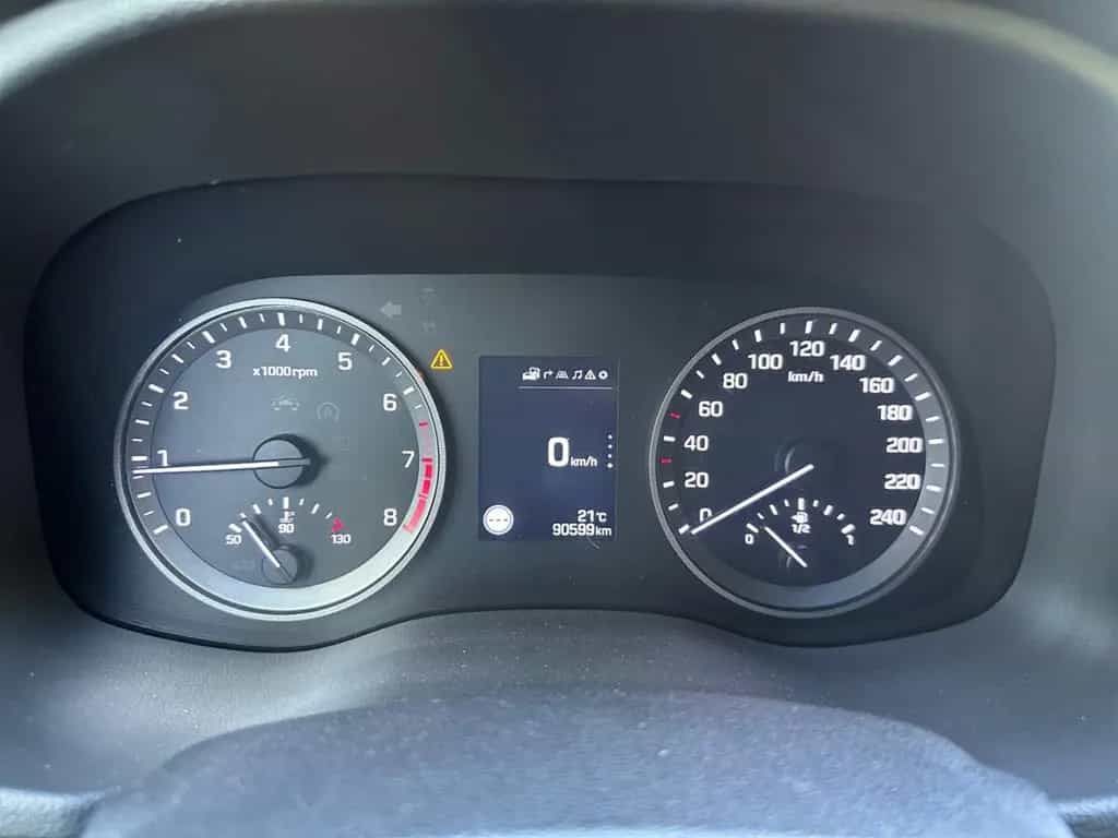 Hyundai TUCSON 1.6 Intro Edition *Navi*Kamera*SHZ*PDC*DA 08/2015-photo-14