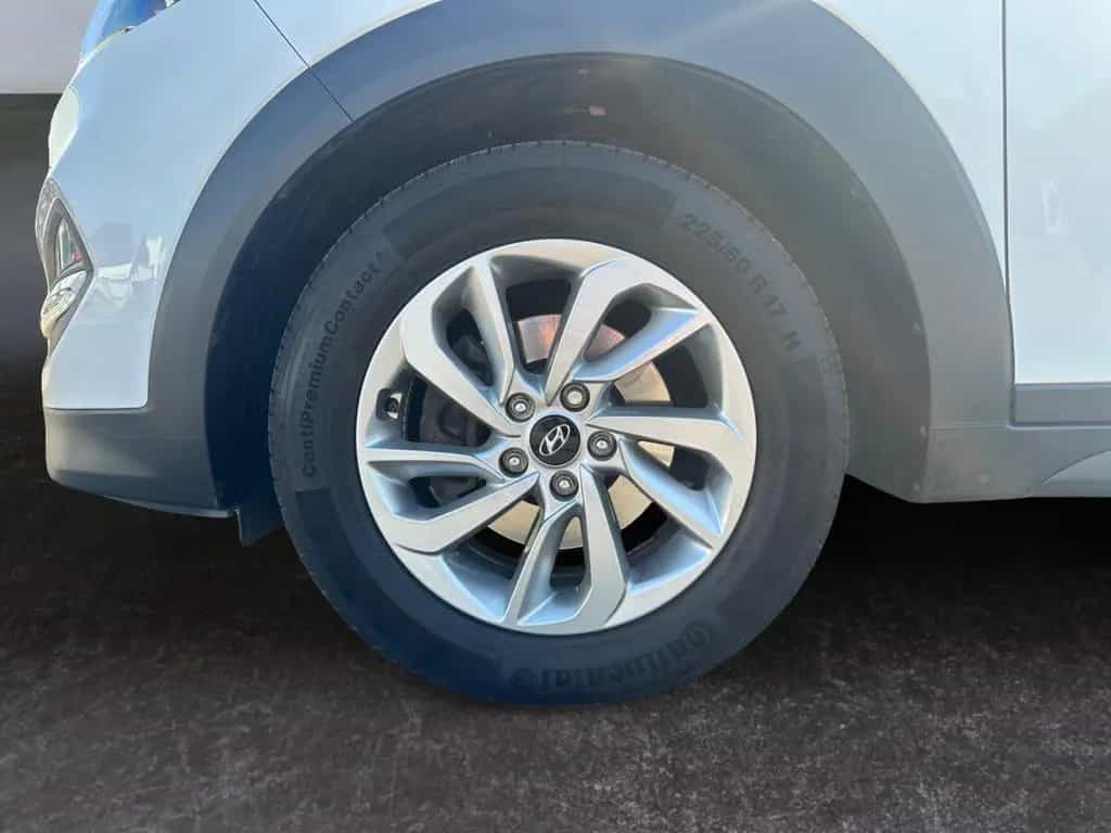 Hyundai TUCSON 1.6 Intro Edition *Navi*Kamera*SHZ*PDC*DA 08/2015-photo-21
