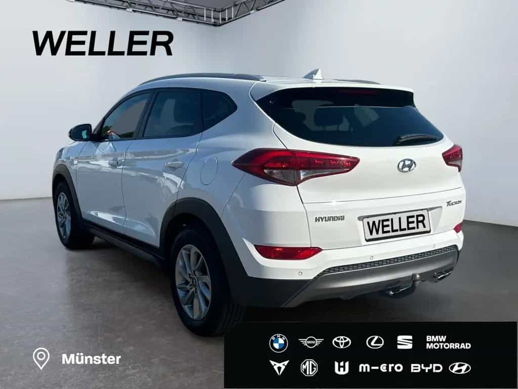 Hyundai TUCSON 1.6 Intro Edition *Navi*Kamera*SHZ*PDC*DA 08/2015-photo-6