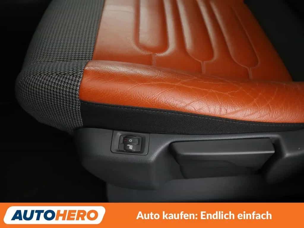 Citroën C3 Aircross 1.2 PureTech Shine Aut.*NAVI*PDC*SHZ 10/2018-photo-29