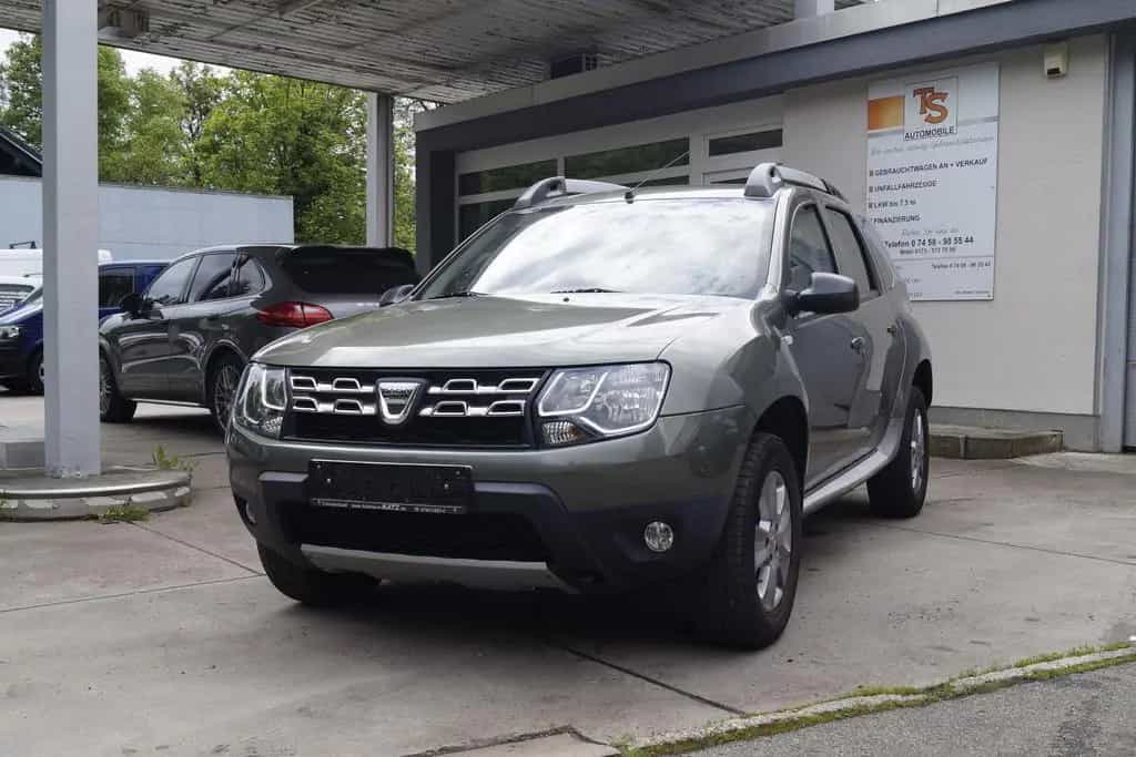Dacia Duster I Prestige 4x2,Leder,AHK,Klima,PDC 04/2015-photo-0