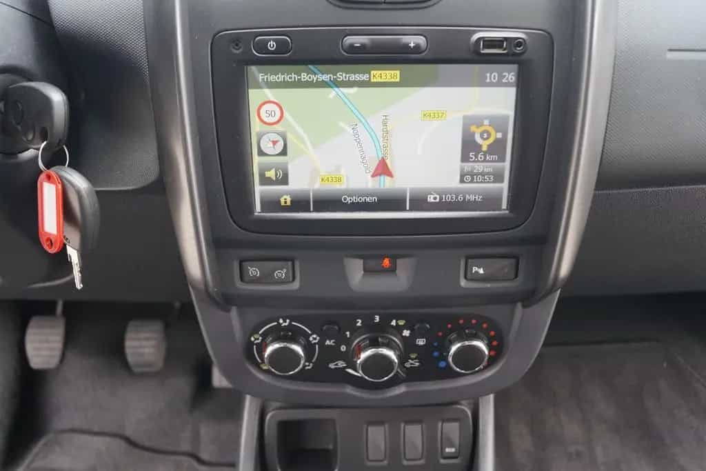 Dacia Duster I Prestige 4x2,Leder,AHK,Klima,PDC 04/2015-photo-11