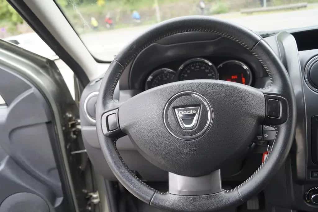 Dacia Duster I Prestige 4x2,Leder,AHK,Klima,PDC 04/2015-photo-13
