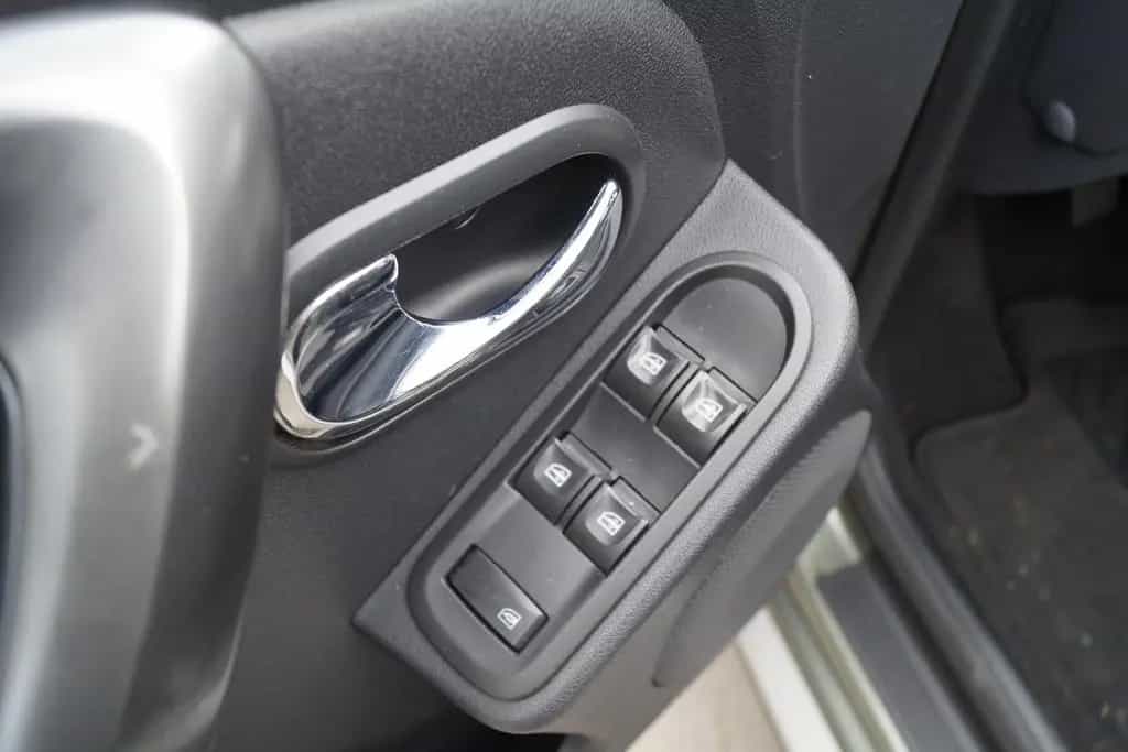 Dacia Duster I Prestige 4x2,Leder,AHK,Klima,PDC 04/2015-photo-14
