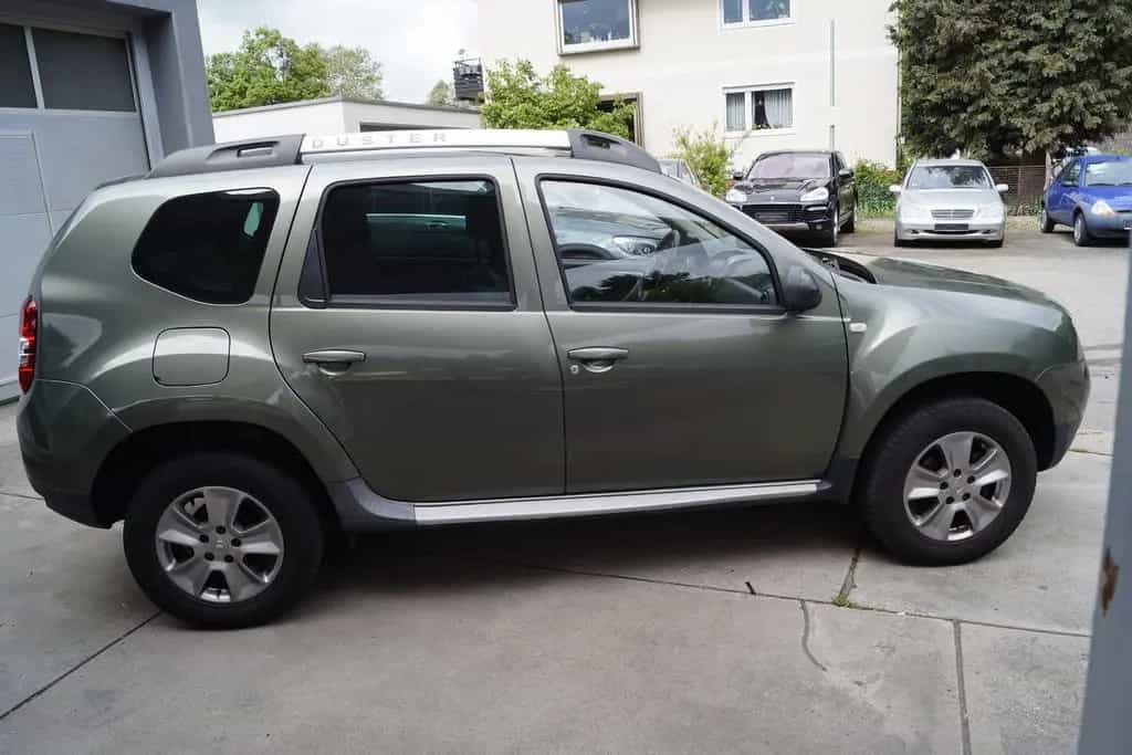 Dacia Duster I Prestige 4x2,Leder,AHK,Klima,PDC 04/2015-photo-5