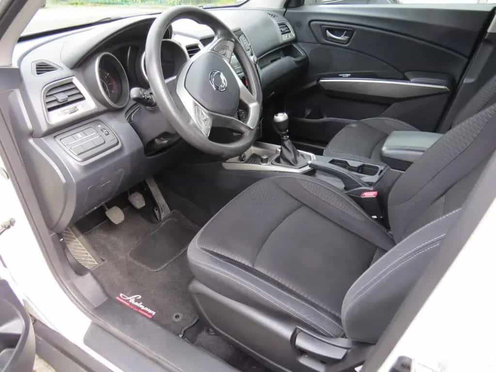 Ssangyong Tivoli 1.6 e-XGi 160 CRYSTAL 2WD 09/2017-photo-11