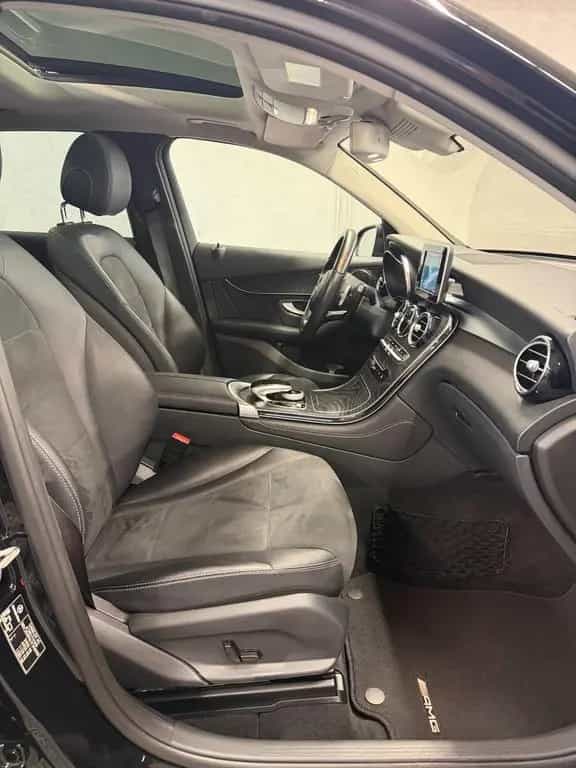 Mercedes-Benz GLC 250 GLC250 4Matic AMG Pano AHK Led 360 Distr. FahrAs 10/2017-photo-14