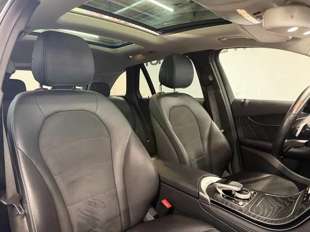 Mercedes-Benz GLC 250 GLC250 4Matic AMG Pano AHK Led 360 Distr. FahrAs 10/2017-photo-15