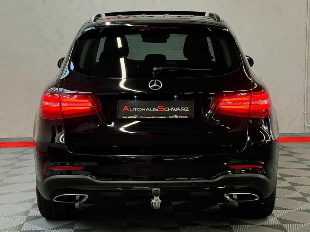Mercedes-Benz GLC 250 GLC250 4Matic AMG Pano AHK Led 360 Distr. FahrAs 10/2017-photo-5