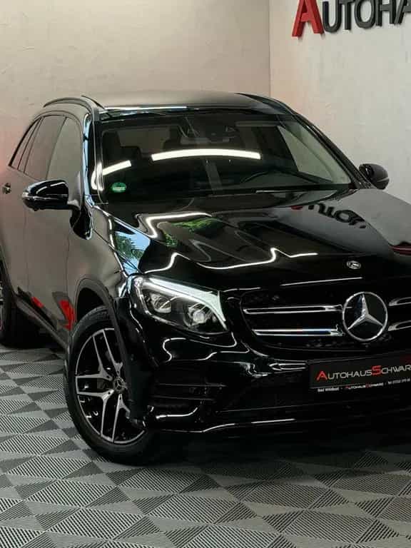 Mercedes-Benz GLC 250 GLC250 4Matic AMG Pano AHK Led 360 Distr. FahrAs 10/2017-photo-9