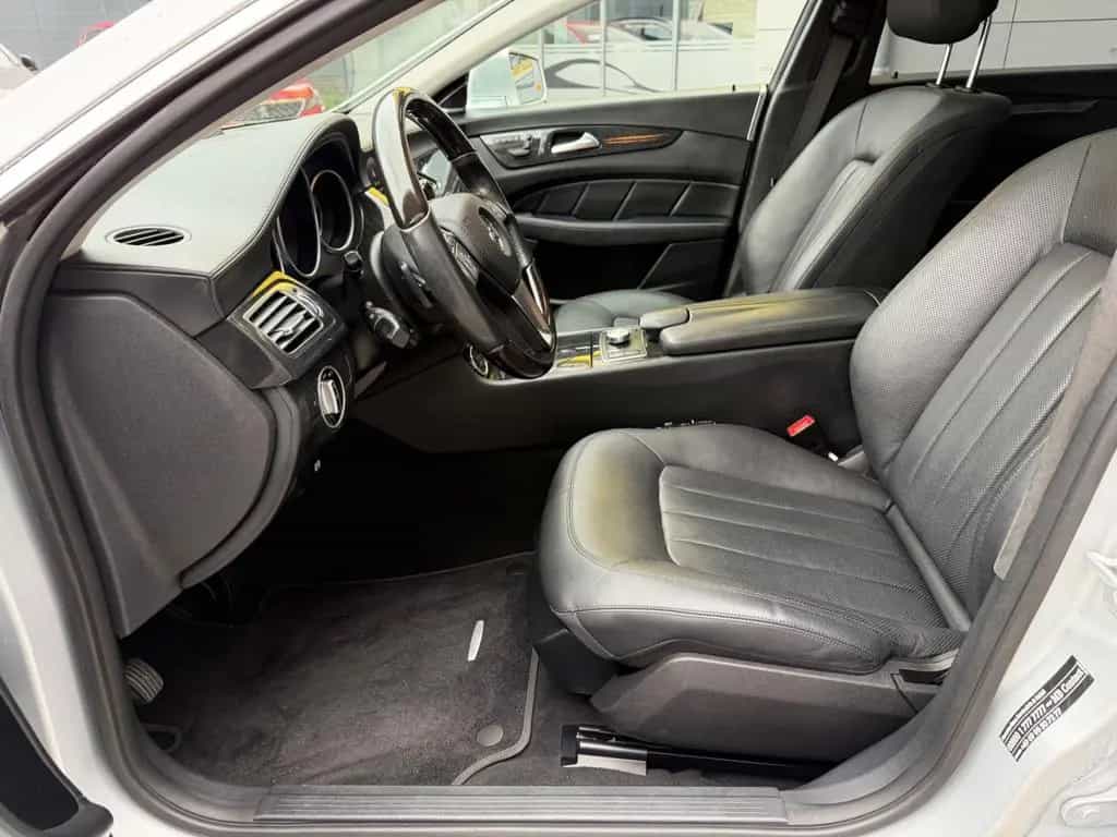 Mercedes-Benz CLS 350 LEDER/NAVI/SCHIEBEDACH/SHZ/MEMORY* 04/2013-photo-10