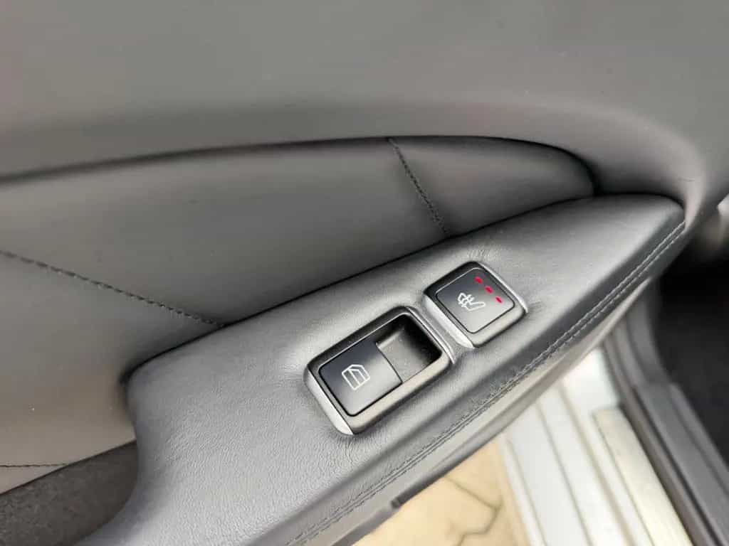 Mercedes-Benz CLS 350 LEDER/NAVI/SCHIEBEDACH/SHZ/MEMORY* 04/2013-photo-19