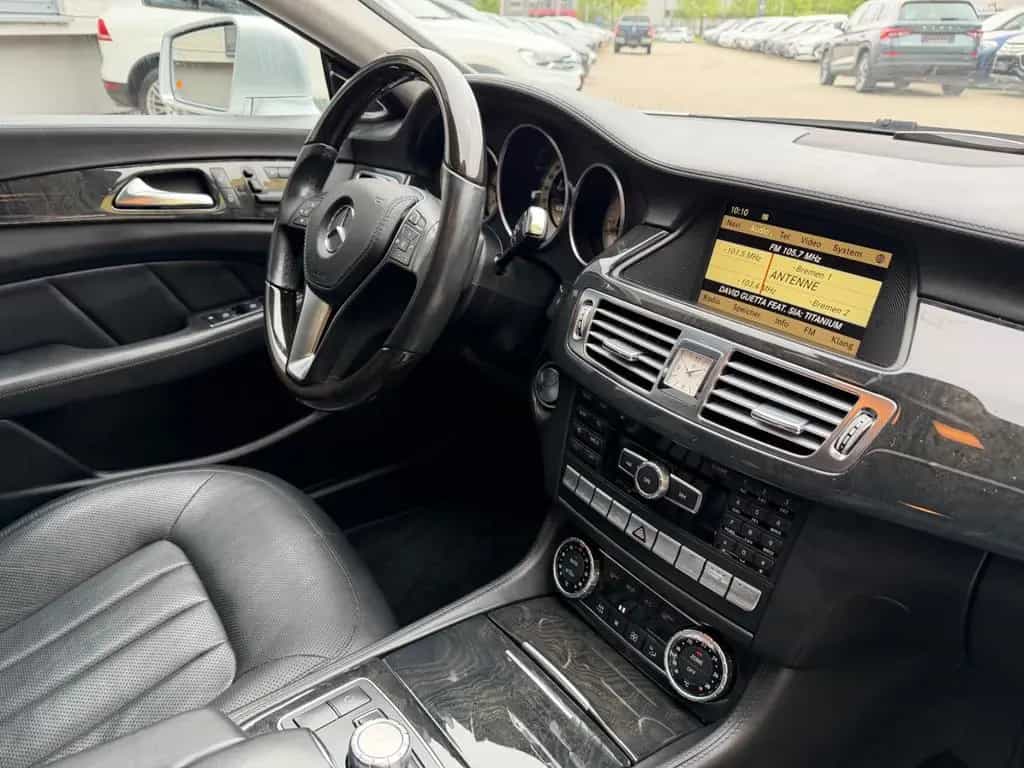 Mercedes-Benz CLS 350 LEDER/NAVI/SCHIEBEDACH/SHZ/MEMORY* 04/2013-photo-31