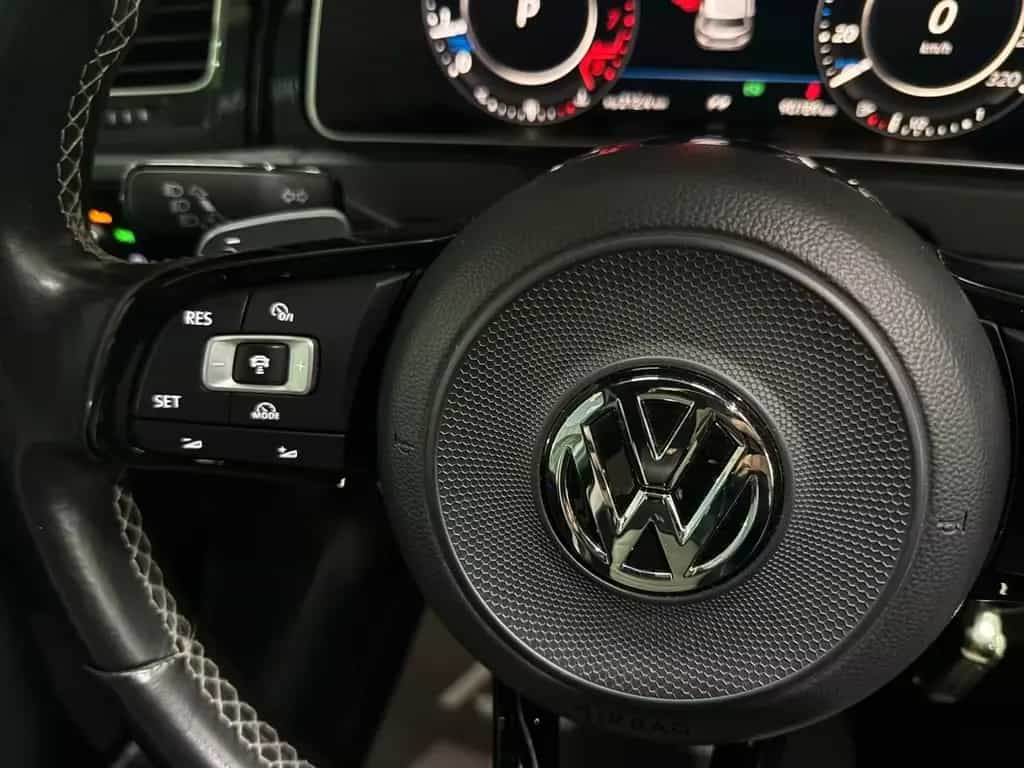 Volkswagen Golf VII Lim. R * DSG * VIRTUAL * DYNAUDIO* 07/2017-photo-19