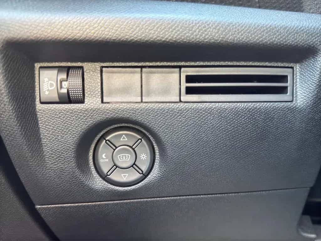 Citroën C4 Lim. 1.2 Shine 11/2023-photo-27