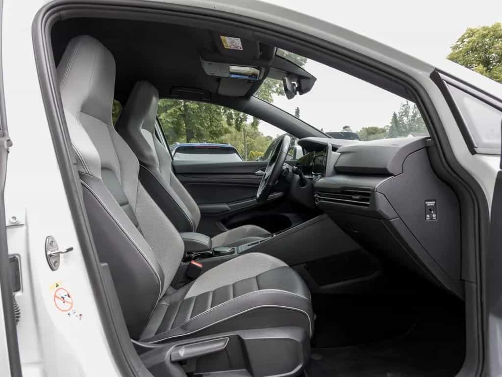 Volkswagen Golf VIII 2.0 TDI DSG GTD STANDHZG LEDER AHK DCC 01/2021-photo-2