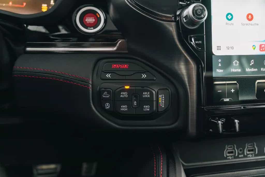 Dodge RAM 1500 CrewCab RHO - 3,0l HO wie TRX null-photo-13