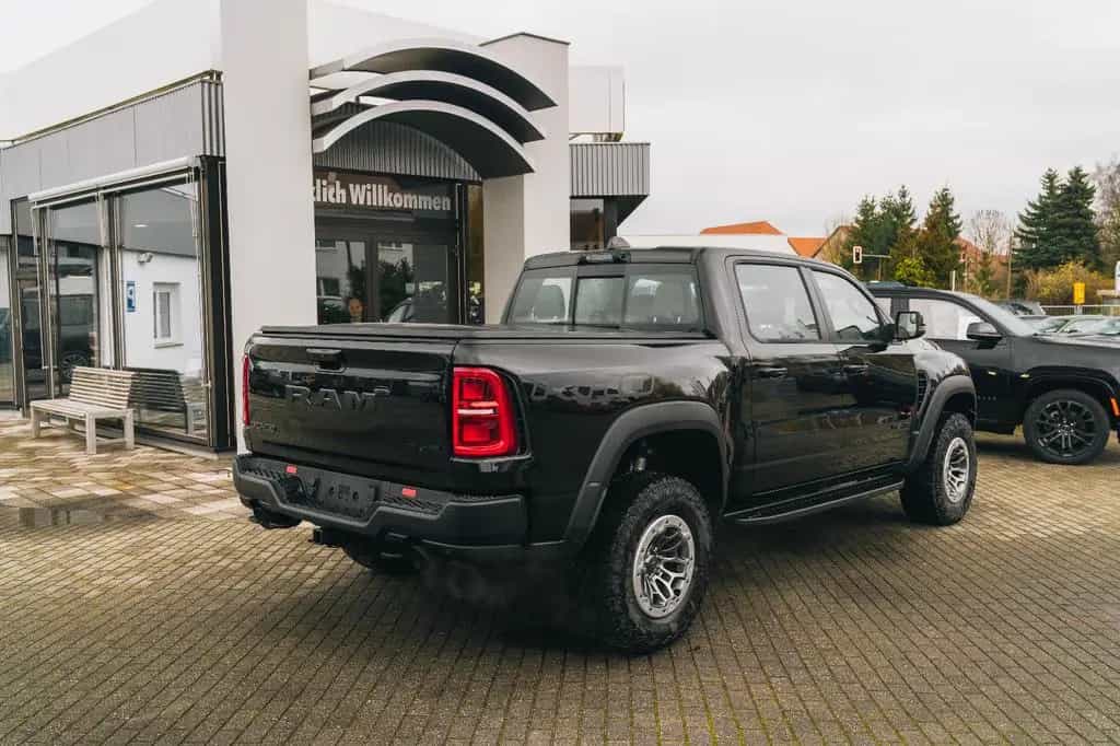 Dodge RAM 1500 CrewCab RHO - 3,0l HO wie TRX null-photo-3