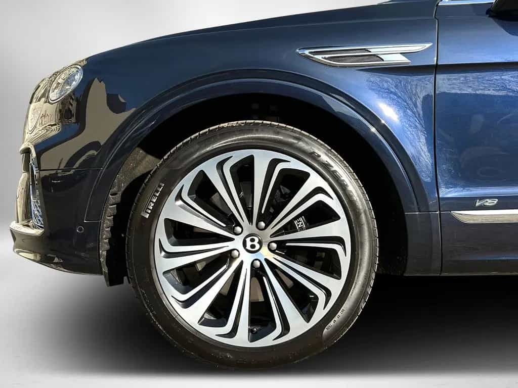 Bentley Bentayga V8 First Edition 1.Hand E-AHK NAIM 06/2021-photo-28