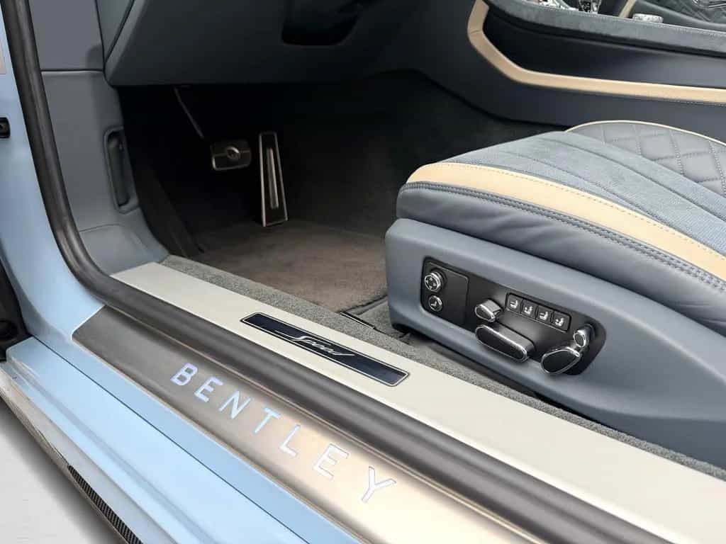 Bentley Continental GTC SPEED W12 Carbon NeckWarmer NAIM 08/2021-photo-27