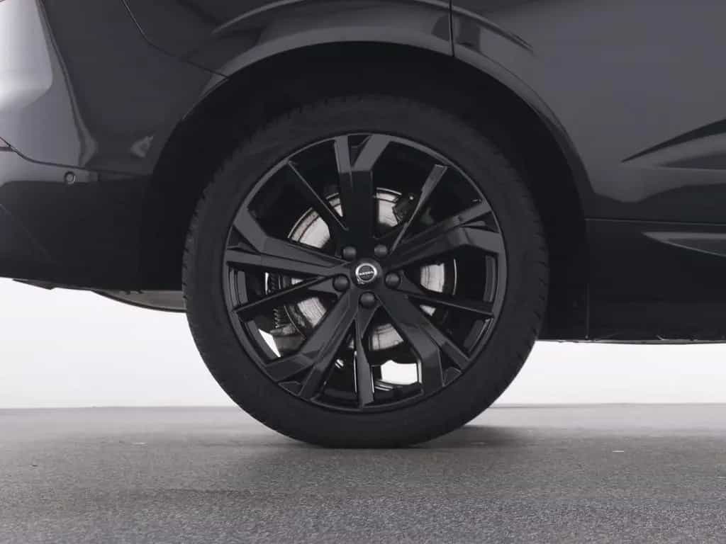 Volvo XC60 B5 AWD ULTIMATE BLACK EDITION BWSOUND+360° 04/2024-photo-22