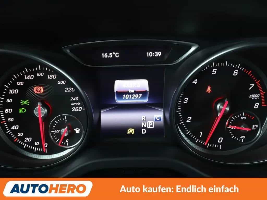 Mercedes-Benz GLA 180 AMG Line Aut.*360CAM*NAVI*LED*TEMPO* 03/2019-photo-18