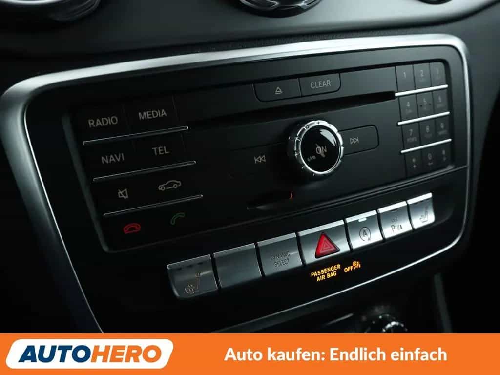 Mercedes-Benz GLA 180 AMG Line Aut.*360CAM*NAVI*LED*TEMPO* 03/2019-photo-21