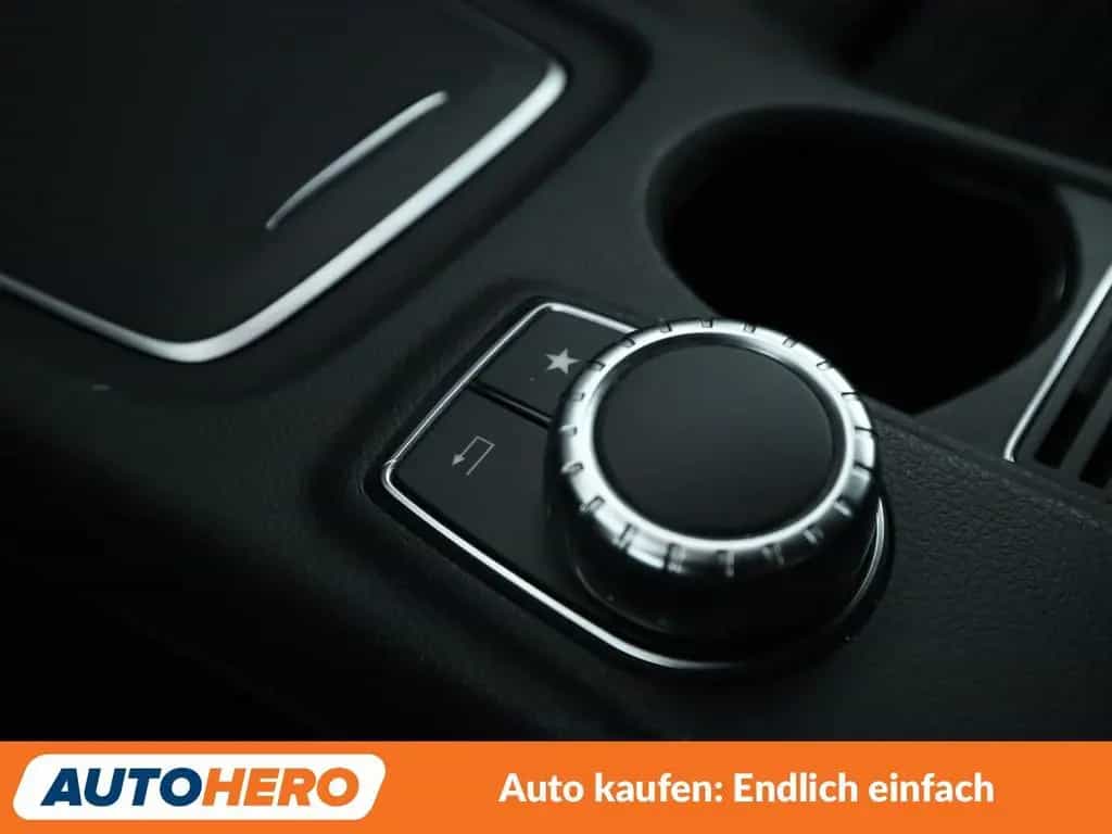 Mercedes-Benz GLA 180 AMG Line Aut.*360CAM*NAVI*LED*TEMPO* 03/2019-photo-27