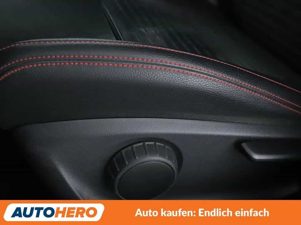 Mercedes-Benz GLA 180 AMG Line Aut.*360CAM*NAVI*LED*TEMPO* 03/2019-photo-28