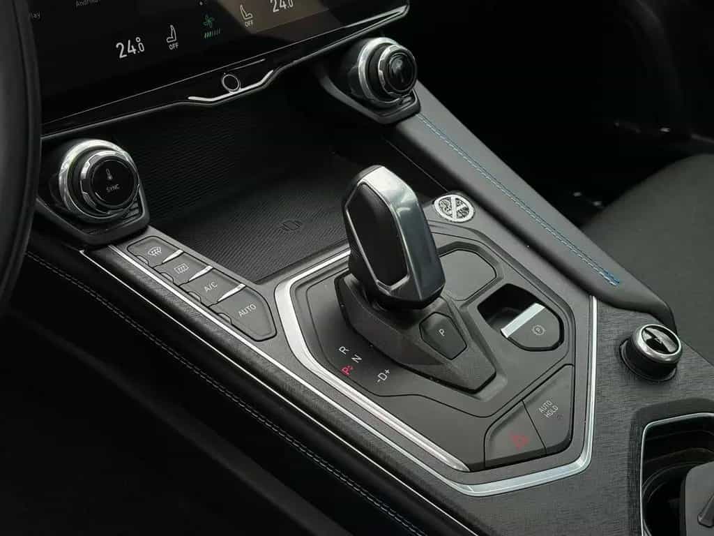 Lynk&Co 01 HEV 1.5 TGDI LED+NAVI+KAM+ACC+PANO+MEMORY+ 12/2021-photo-20
